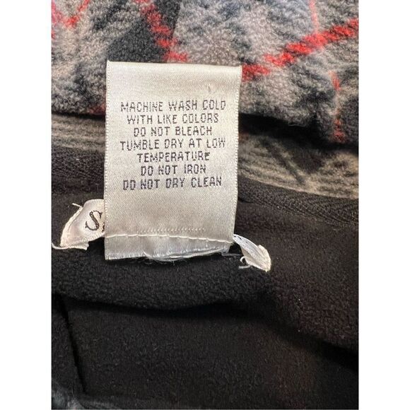 Susan Bristol plaid gray red black poncho one size cape winter - Picture 6 of 6